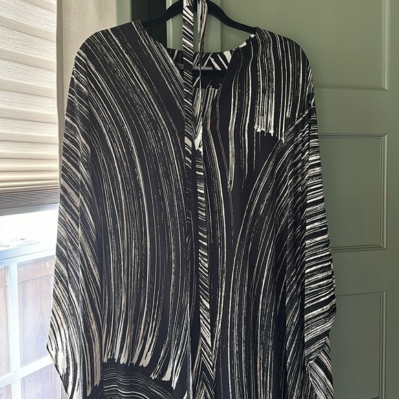Ocean and Main Los Angeles "Monsoon" Silk Kaftan - M/L - Picture 7 of 10